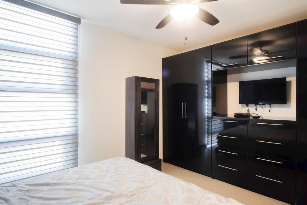 Casa Moderna Y Elegante En El Corazon De Ensenada! Βίλα Εξωτερικό φωτογραφία