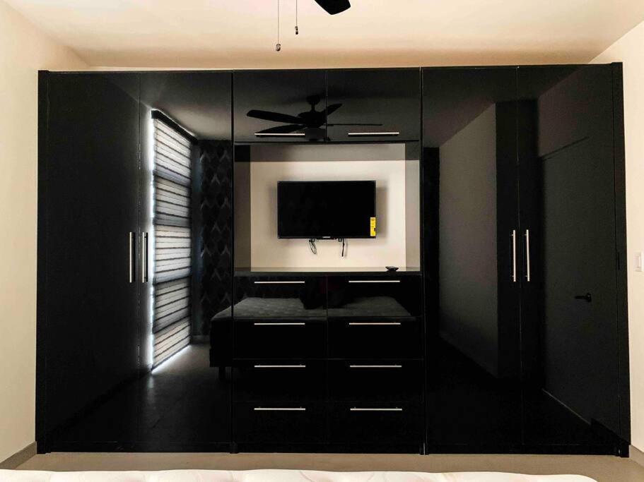 Casa Moderna Y Elegante En El Corazon De Ensenada! Βίλα Εξωτερικό φωτογραφία