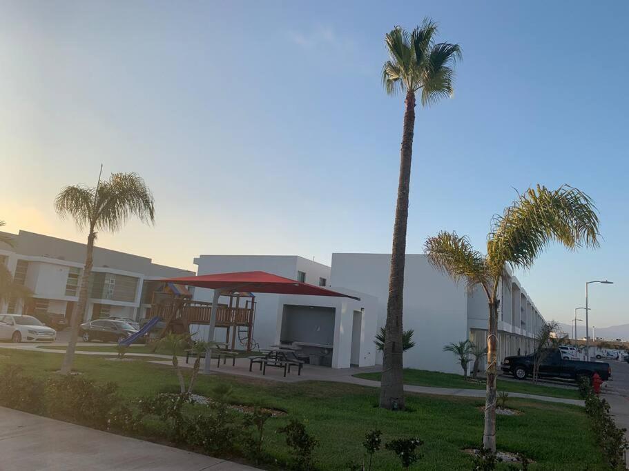 Casa Moderna Y Elegante En El Corazon De Ensenada! Βίλα Εξωτερικό φωτογραφία