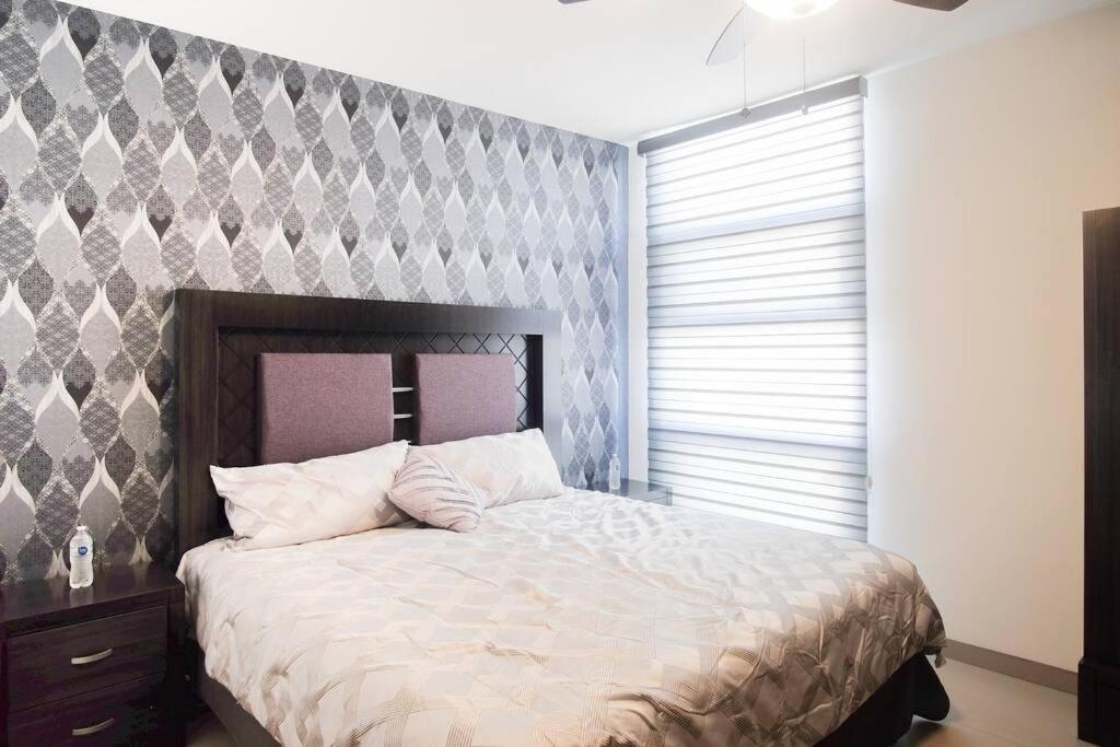 Casa Moderna Y Elegante En El Corazon De Ensenada! Βίλα Εξωτερικό φωτογραφία